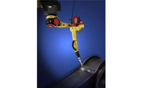 焊接機(jī)器人，從汽車(chē)制造到多個(gè)應(yīng)用領(lǐng)域